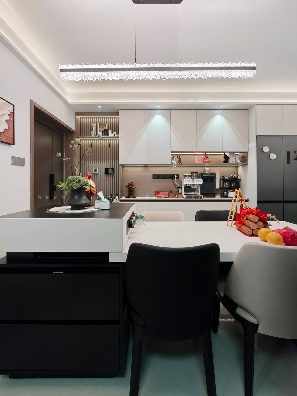 城发投云华现代简约风格玄关装修效果图