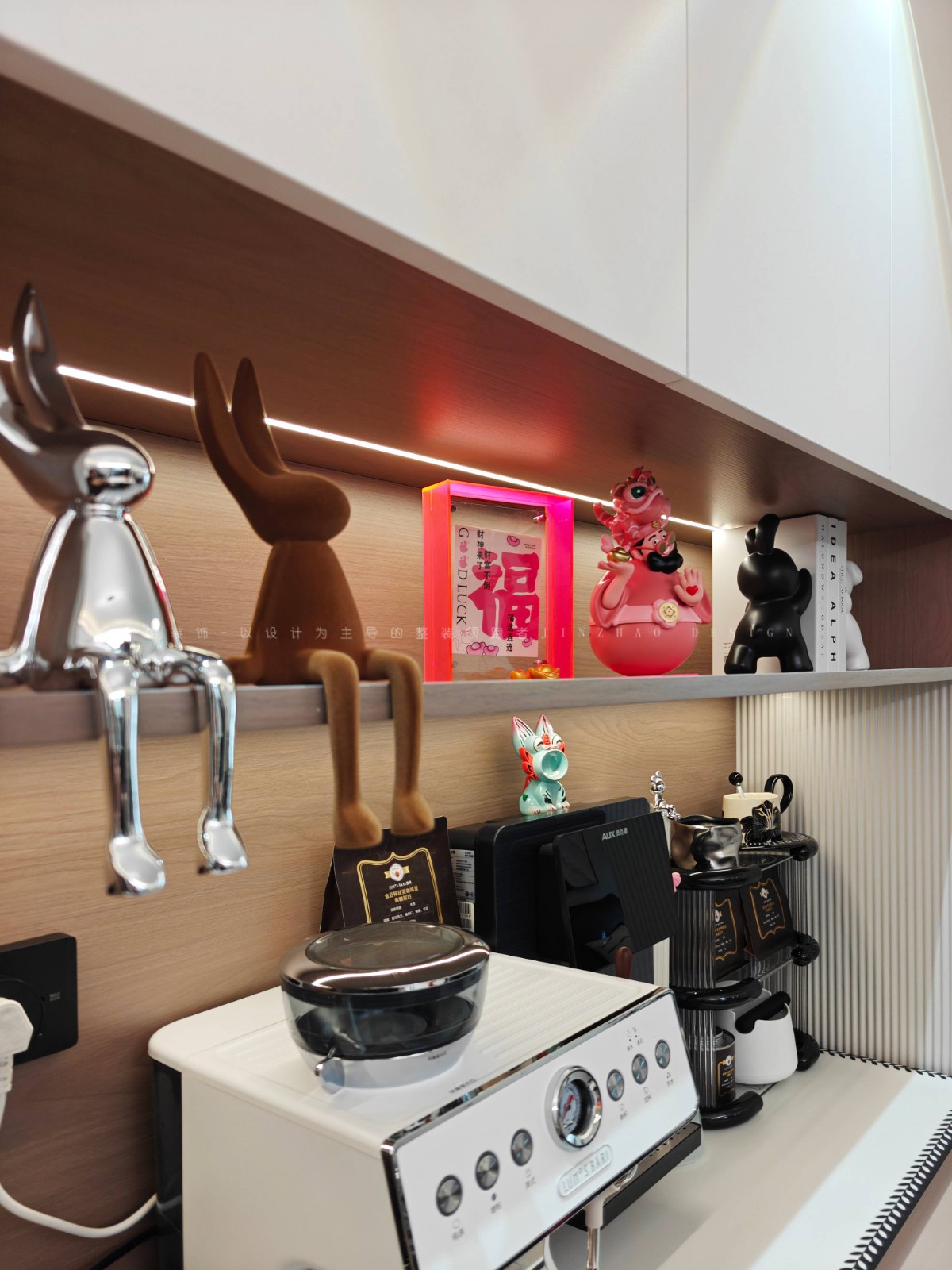 城发投云华现代简约风格玄关装修效果图