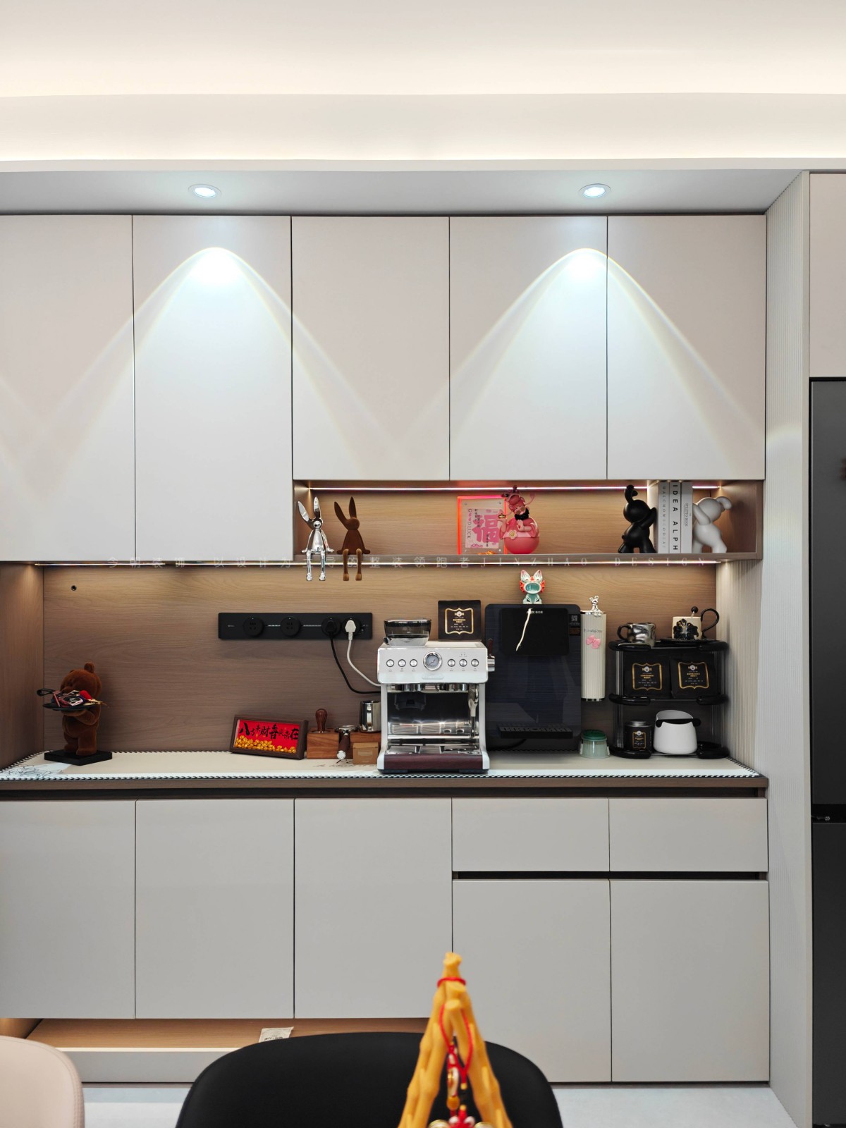 城发投云华现代简约风格餐厅装修效果图