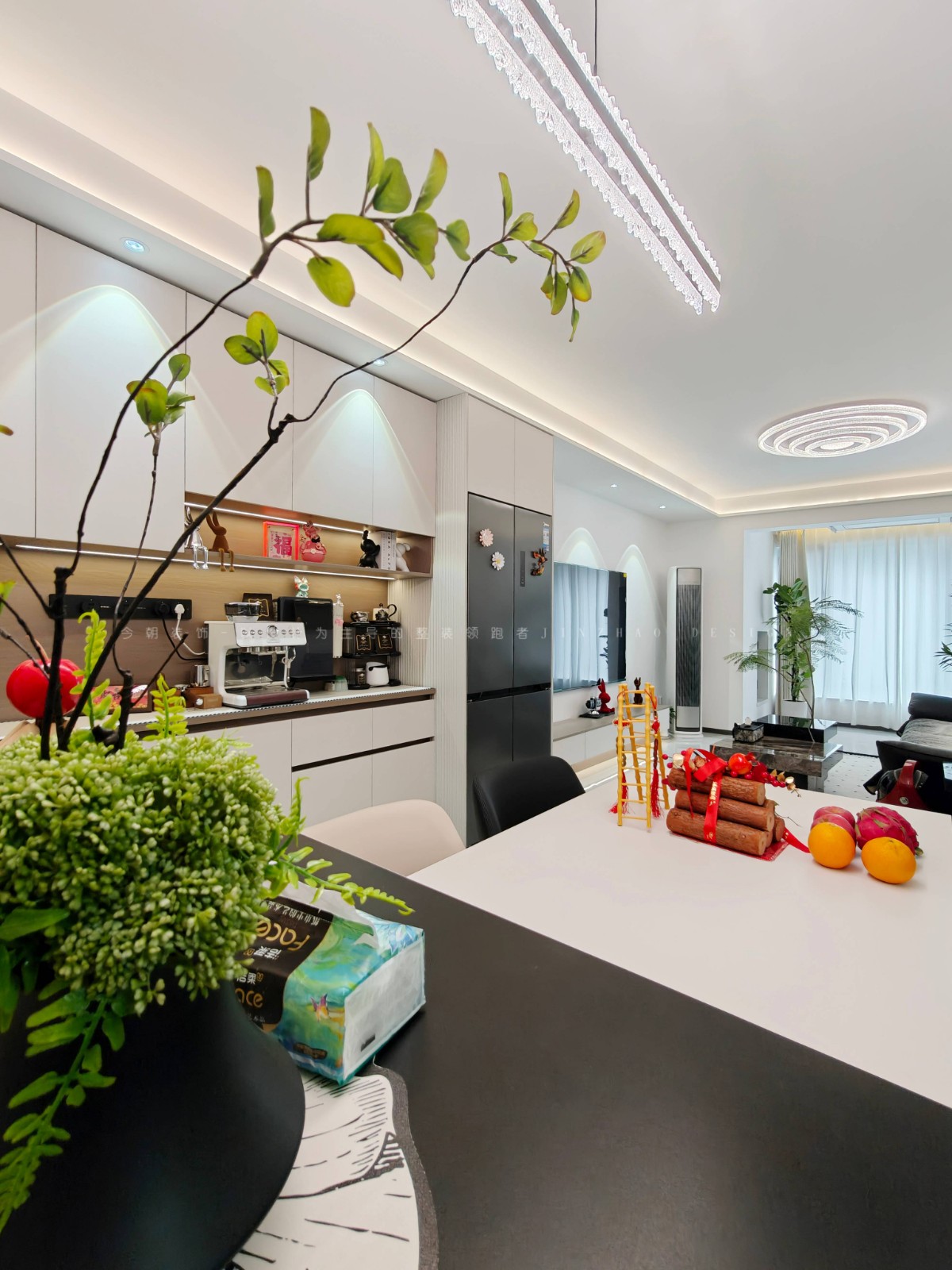 城发投云华现代简约风格餐厅装修效果图