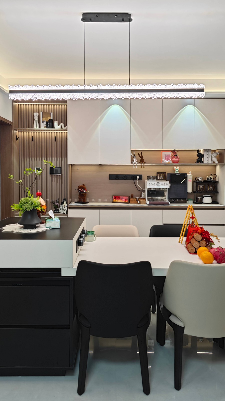 城发投云华现代简约风格餐厅装修效果图